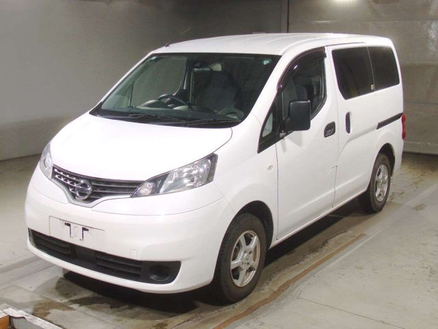NISSAN NV200 2020