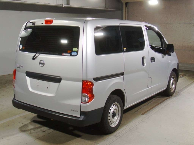 NISSAN NV200 2020