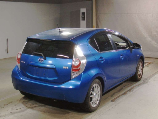 TOYOTA AQUA 2014