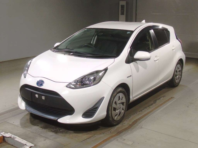 TOYOTA AQUA 2020