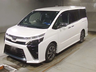 TOYOTA VOXY 2020