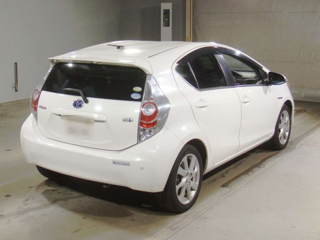 TOYOTA AQUA 2012