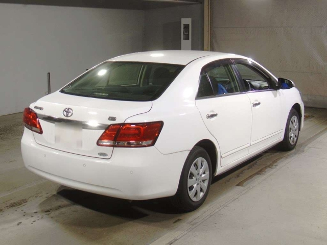 TOYOTA PREMIO 2020