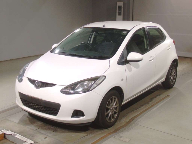 MAZDA DEMIO 2010
