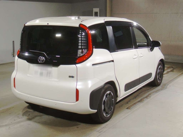 TOYOTA SIENTA 2024