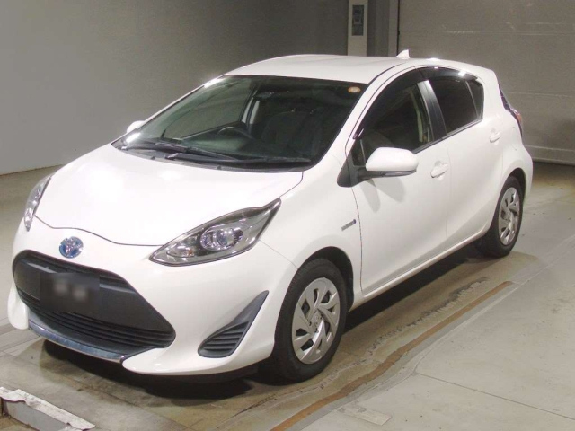 TOYOTA AQUA 2020