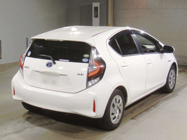 TOYOTA AQUA 2020