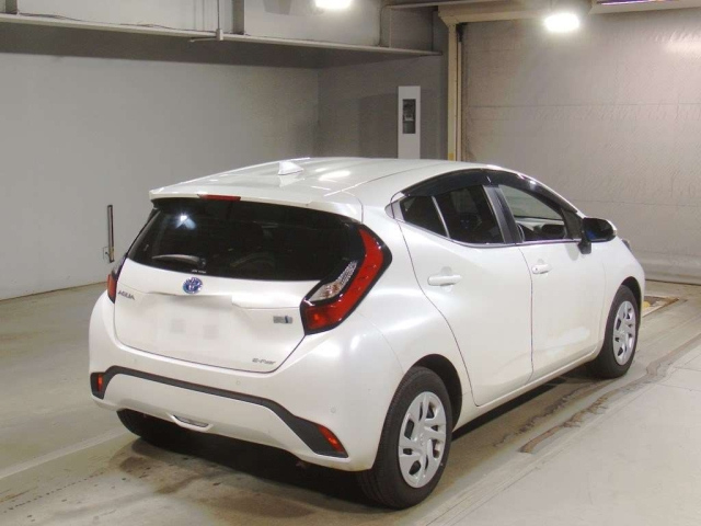 TOYOTA AQUA 2022