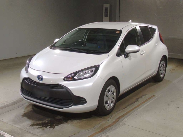 TOYOTA AQUA 2022