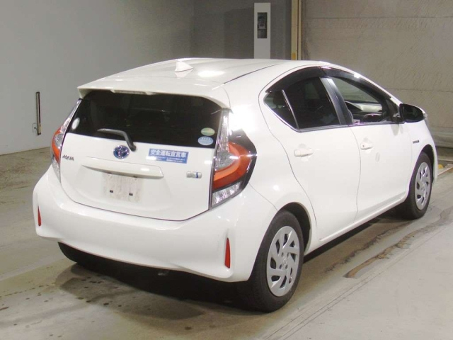 TOYOTA AQUA 2018