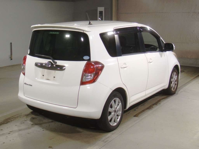 TOYOTA RACTIS 2010
