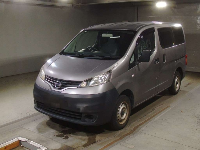 NISSAN NV200 2018