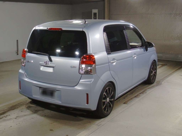 TOYOTA SPADE 2013