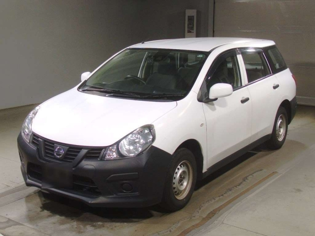 NISSAN AD 2020