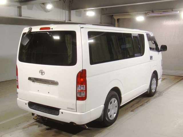 TOYOTA REGIUS ACE VAN 2009