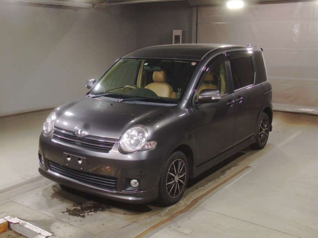 TOYOTA SIENTA 2012
