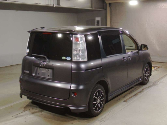 TOYOTA SIENTA 2012