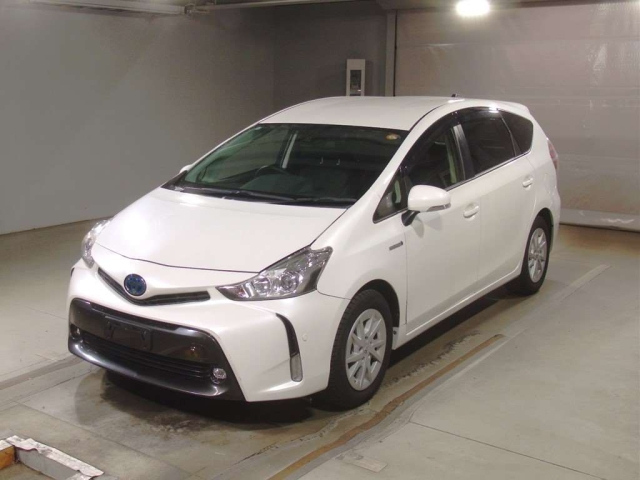 TOYOTA PRIUS ALPHA 2020