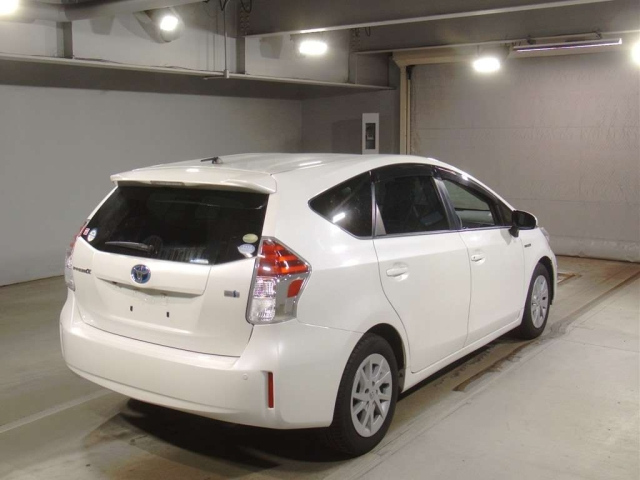 TOYOTA PRIUS ALPHA 2020