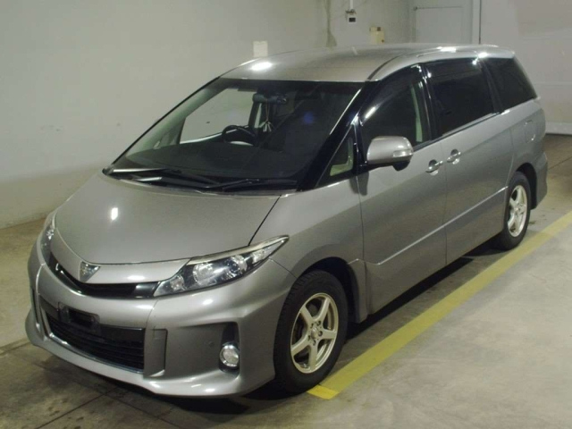 TOYOTA ESTIMA 2013