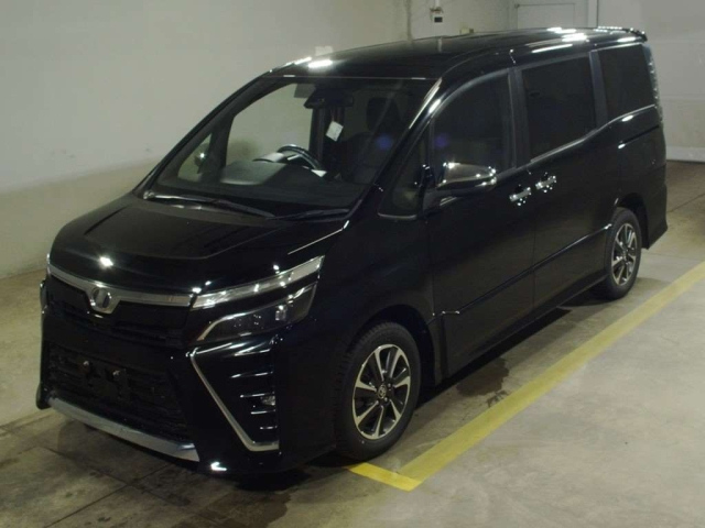 TOYOTA VOXY 2020