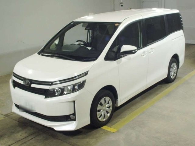TOYOTA VOXY 2016