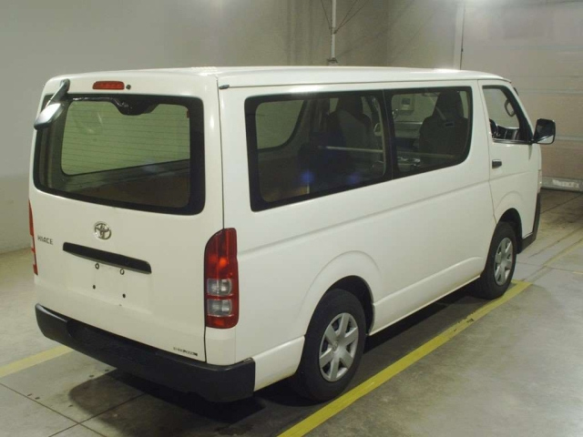 TOYOTA HIACE VAN 2012