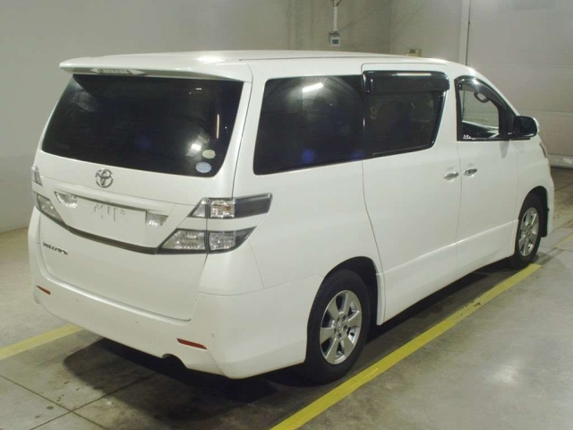 TOYOTA VELLFIRE 2009