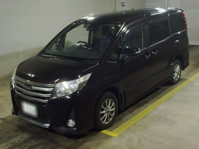 TOYOTA NOAH 2016