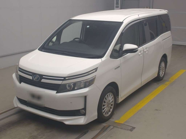 TOYOTA VOXY 2014