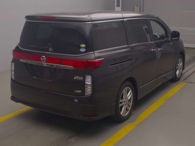 NISSAN ELGRAND 2010
