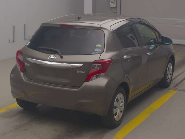TOYOTA VITZ 2014