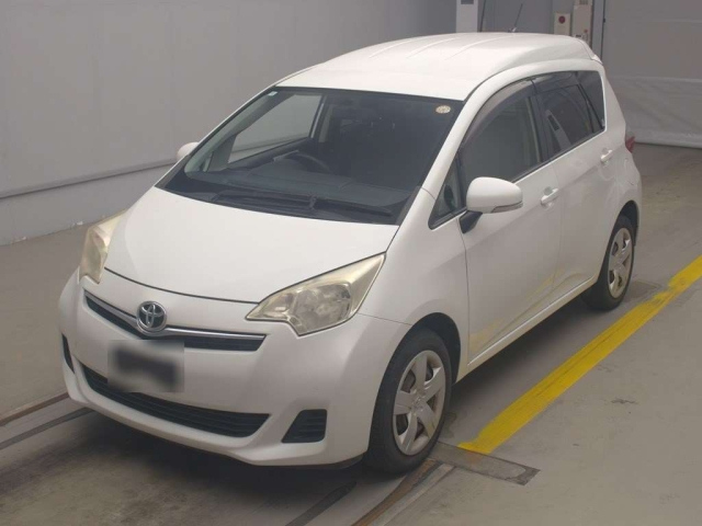 TOYOTA RACTIS 2012