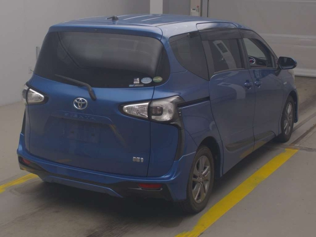 TOYOTA SIENTA 2017
