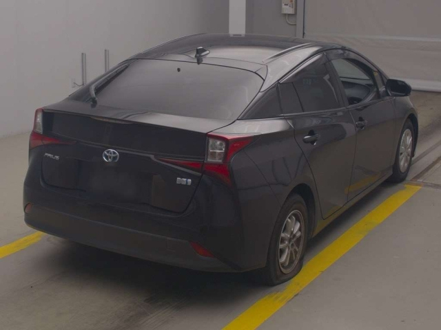 TOYOTA PRIUS 2021
