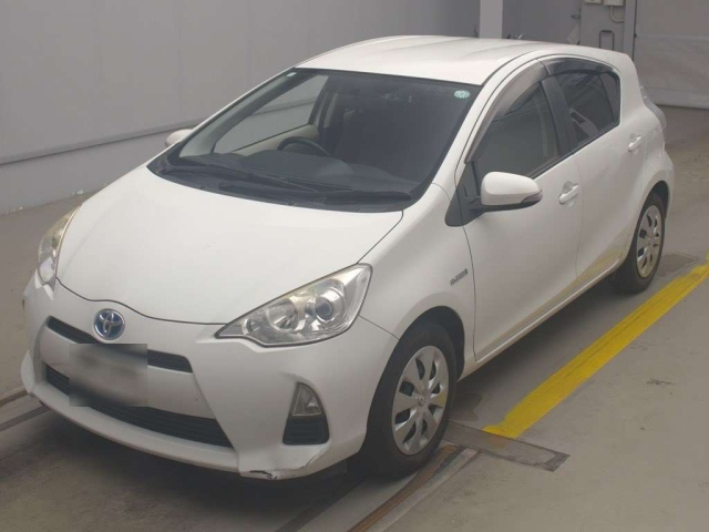 TOYOTA AQUA 2014