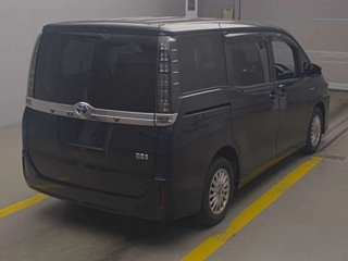 TOYOTA VOXY 2014