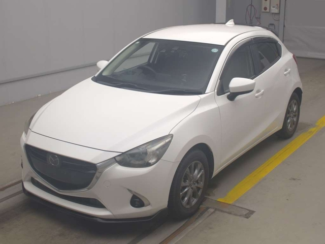 MAZDA DEMIO 2017