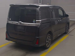 TOYOTA VOXY 2018