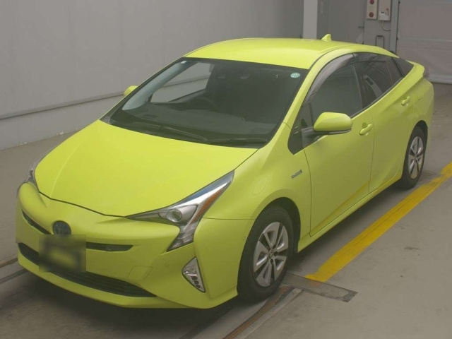 TOYOTA PRIUS 2016