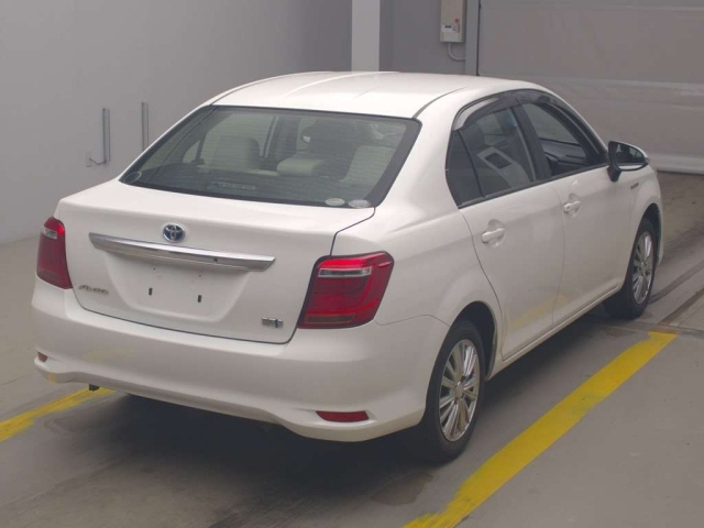 TOYOTA COROLLA AXIO 2016
