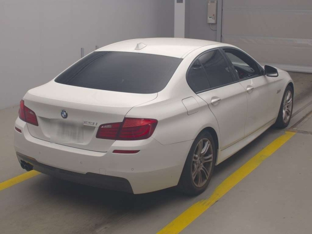 BMW 5 SERIES 2010