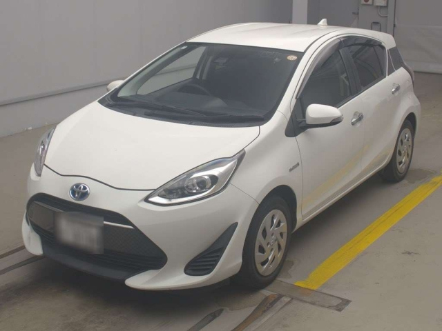 TOYOTA AQUA 2018