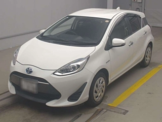 TOYOTA AQUA 2018
