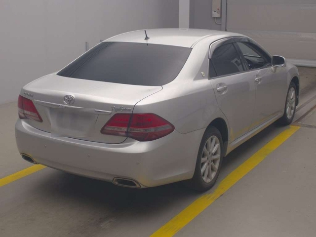TOYOTA CROWN 2010