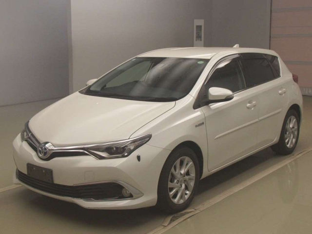TOYOTA AURIS 2016
