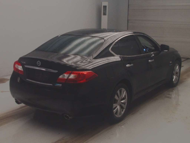NISSAN FUGA 2014