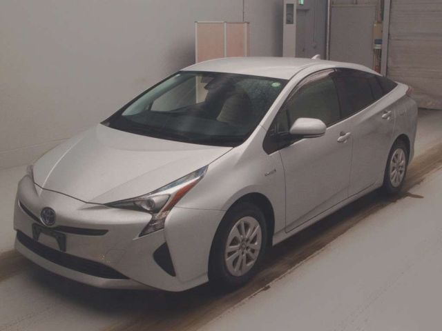 TOYOTA PRIUS 2018