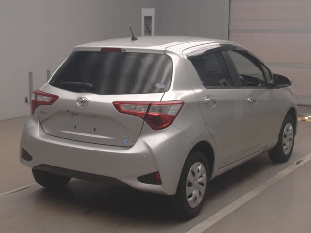 TOYOTA VITZ 2018