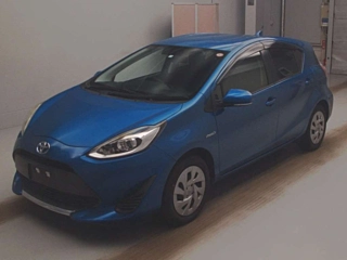 TOYOTA AQUA 2019